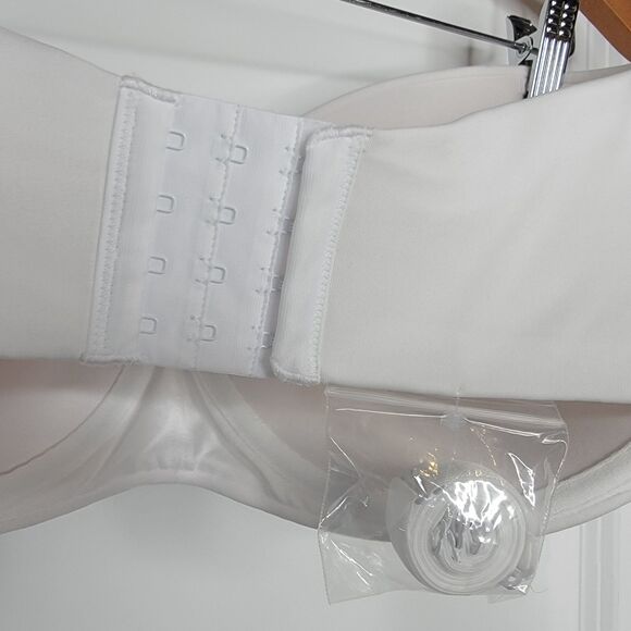 Maidenform Bra 40DDD White Sweet Nothings Convertible Multiway Straps Bra NWT - Picture 4 of 4